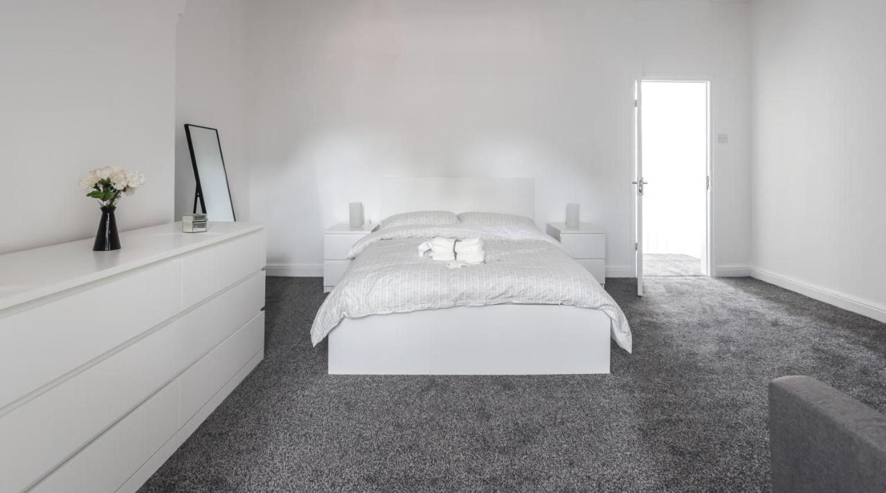 Spacious 4 Bed House In Birmingham, Suitable For Contractors Zewnętrze zdjęcie