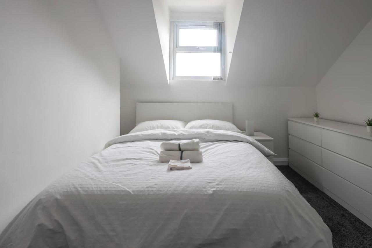 Spacious 4 Bed House In Birmingham, Suitable For Contractors Zewnętrze zdjęcie