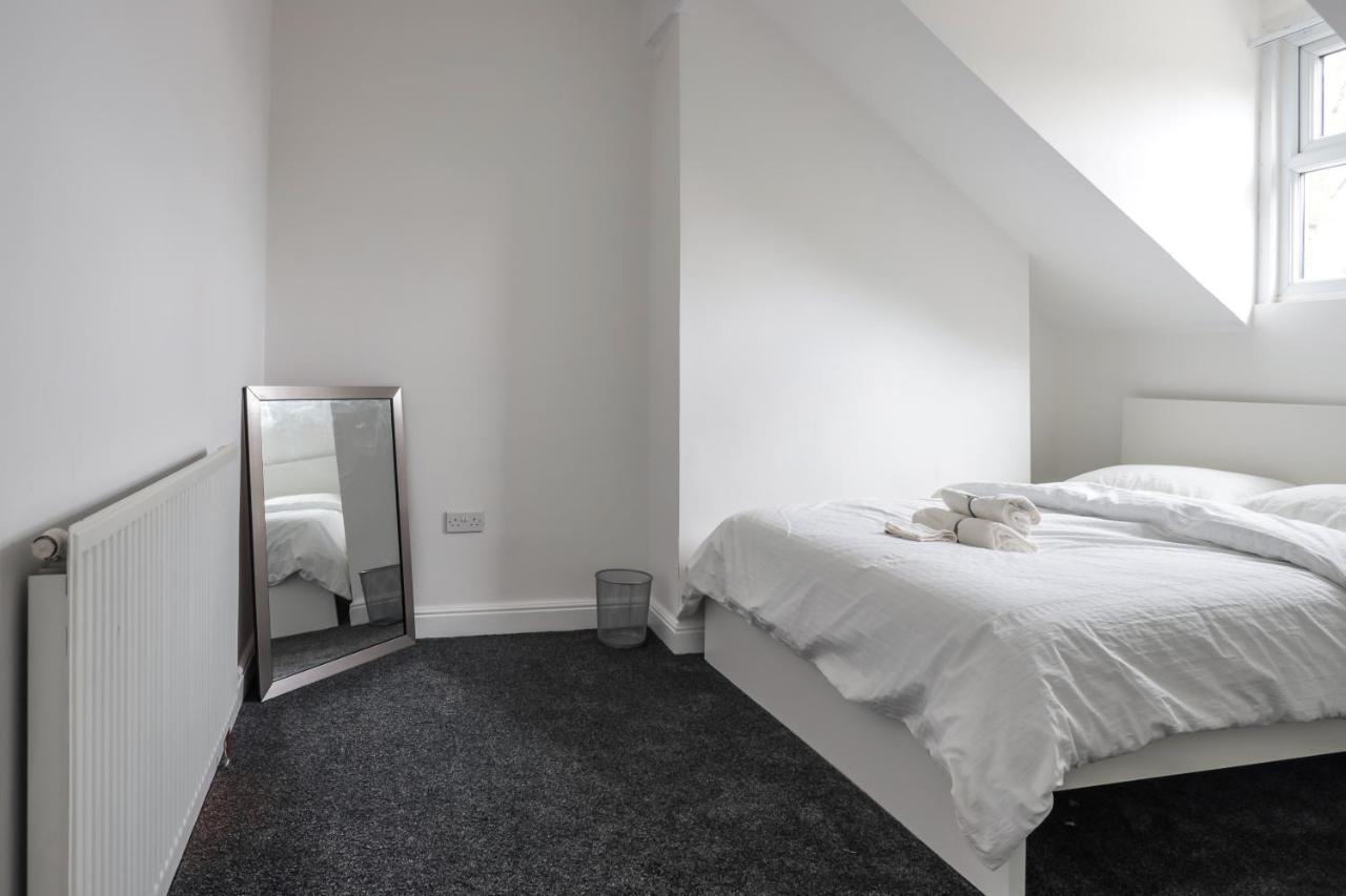 Spacious 4 Bed House In Birmingham, Suitable For Contractors Zewnętrze zdjęcie
