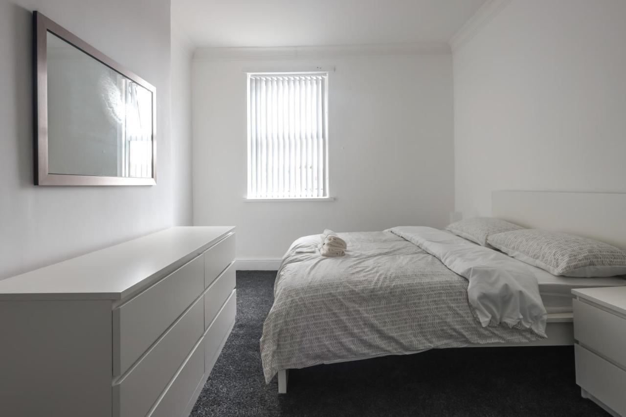 Spacious 4 Bed House In Birmingham, Suitable For Contractors Zewnętrze zdjęcie