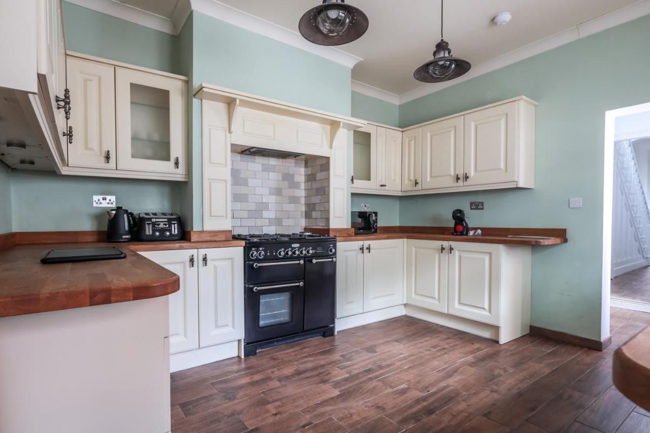 Spacious 4 Bed House In Birmingham, Suitable For Contractors Zewnętrze zdjęcie