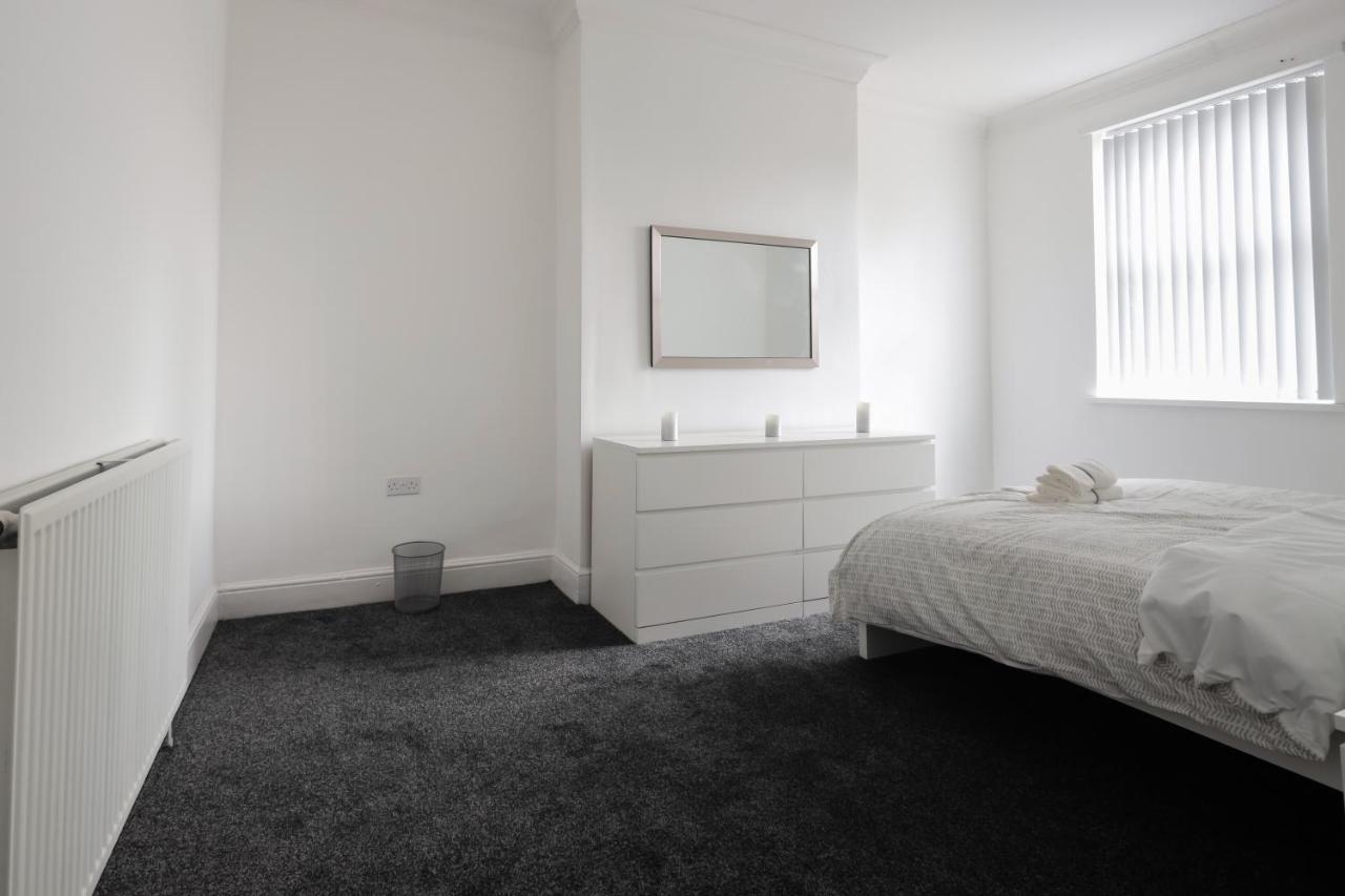 Spacious 4 Bed House In Birmingham, Suitable For Contractors Zewnętrze zdjęcie