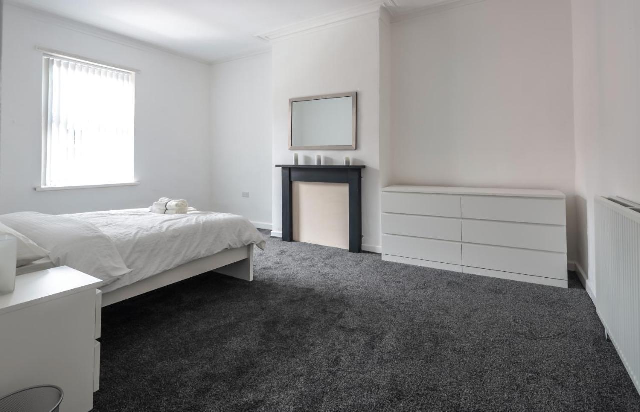 Spacious 4 Bed House In Birmingham, Suitable For Contractors Zewnętrze zdjęcie